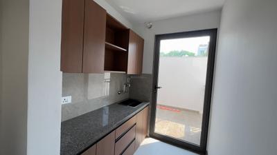 Kitchen Image of 650 Sq.ft 1 RK Builder Floor for rent in DLF Phase 3 Gurgaon for Rs. 24500