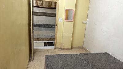 Kitchen Image of 650 Sq.ft 1 BHK Apartment / Flat for rent in Camp Pune for Rs. 28000