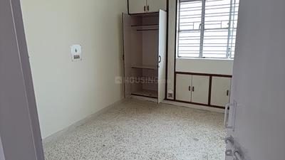 Bedroom Image of 1800 Sq.ft 3 BHK Apartment / Flat for rent in Balaji CGHS, Sector 3 Dwarka New Delhi for Rs. 40000