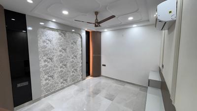 Bedroom Image of 1350 Sq.ft 4 BHK Builder Floor for sale in Dwarka Mor New Delhi for Rs. 14000000