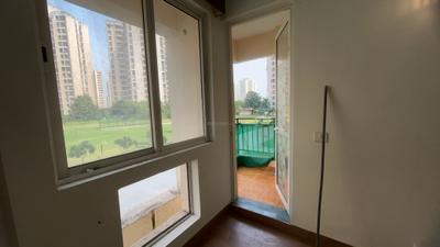 Bedroom Image of 980 Sq.ft 2 BHK Apartment / Flat for rent in Jaypee Kosmos, Sector 134 Noida for Rs. 21000