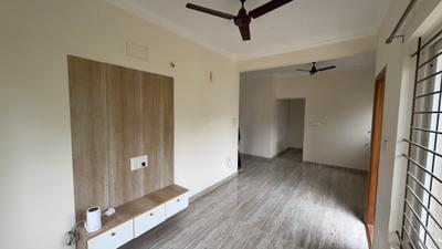 Living Room Image of 600 Sq.ft 1 BHK Apartment / Flat for rent in Thanisandra Bengaluru for Rs. 20000