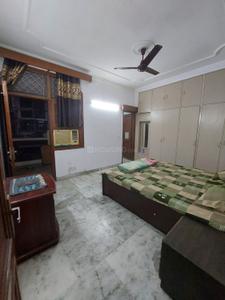 Bedroom Image of 1800 Sq.ft 3 BHK Builder Floor for rent in Lajpat Nagar New Delhi for Rs. 70000
