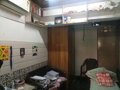 Living Room Image of 650 Sq.ft 1 BHK Builder Floor for rent in DDA Flats Sarita Vihar, Sarita Vihar New Delhi for Rs. 25000