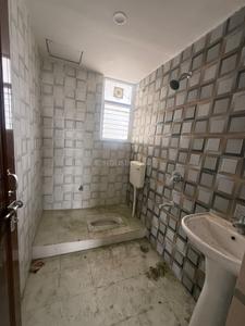 Bathroom Image of 1500 Sq.ft 3 BHK Apartment / Flat for rent in Rohit Grand, Guramba Lucknow for Rs. 21000