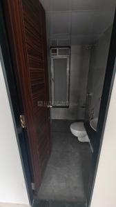 Bathroom Image of 1350 Sq.ft 3 BHK Apartment / Flat for sale in Vile Parle West Mumbai for Rs. 40500000