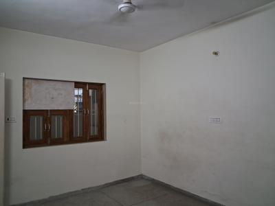 Bedroom Image of 1100 Sq.ft 2 BHK Apartment / Flat for sale in Paschim Vihar New Delhi for Rs. 20000000