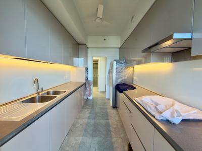 Kitchen Image of 1752 Sq.ft 2 BHK Apartment / Flat for sale in DLF One Midtown, Karampura New Delhi for Rs. 42500000
