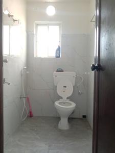 Common Bathroom Image of 1500 Sq.ft 3 BHK Apartment / Flat for sale in Basu Dream Sunrise, Rajarhat Kolkata for Rs. 6990000