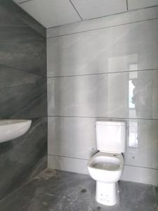 Common Bathroom One Image of 1400 Sq.ft 3 BHK Apartment / Flat for sale in Kumar Palmspring Towers A6 A7 And B3, Undri Pune for Rs. 12000000
