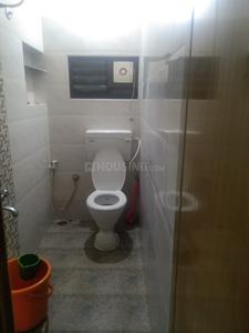 Bathroom Image of 800 Sq.ft 2 BHK Builder Floor for rent in Halasuru Bengaluru for Rs. 22500
