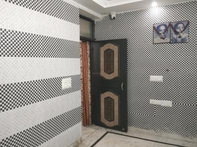 Bedroom Image of 720 Sq.ft 2 BHK Builder Floor for sale in Mukherjee Nagar New Delhi for Rs. 8000000