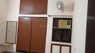 Bedroom Image of 800 Sq.ft 2 BHK Apartment / Flat for rent in Hari Nagar New Delhi for Rs. 35000