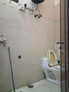 Common Bathroom Image of 150 Sq.ft 1 RK Builder Floor for rent in Yeida Greater Noida for Rs. 20000