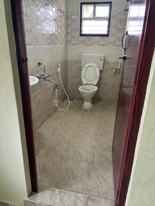 Bathroom Image of 900 Sq.ft 2 BHK Apartment / Flat for rent in Vandalur Chennai for Rs. 16000