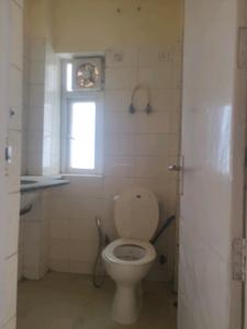 Common Bathroom Image of 1450 Sq.ft 2.5 BHK Apartment / Flat for sale in Sector 86 Faridabad for Rs. 8500000
