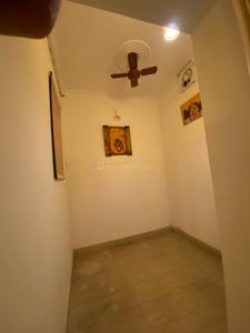 Bedroom Image of 1600 Sq.ft 3 BHK Apartment / Flat for rent in DDA Flats Mayur Vihar, Mayur Vihar Phase 1 New Delhi for Rs. 55000