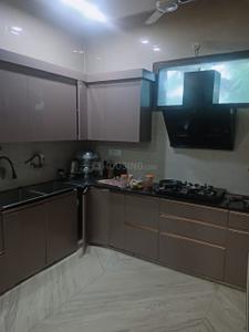 Kitchen Image of 2000 Sq.ft 3 BHK Builder Floor for rent in Sector 26 Noida for Rs. 60000