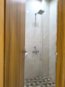 Common Bathroom Image of 950 Sq.ft 2 BHK Builder Floor for sale in Indirapuram Ghaziabad for Rs. 6800000