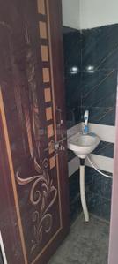 Bathroom Image of 650 Sq.ft 2.5 BHK Independent House for rent in Bichpuri Agra for Rs. 9000
