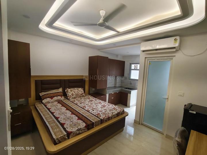 DLF Phase 3 Bedroom 1