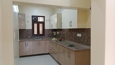 Kitchen Image of 1100 Sq.ft 2 BHK Builder Floor for rent in Janakpuri New Delhi for Rs. 35450