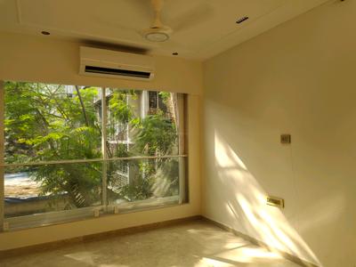 Bedroom Image of 1200 Sq.ft 3 BHK Apartment / Flat for sale in Vile Parle West Mumbai for Rs. 55000000