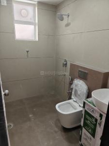 Bathroom Image of 3250 Sq.ft 3 BHK Apartment / Flat for sale in Benz Circle Vijayawada for Rs. 25000100