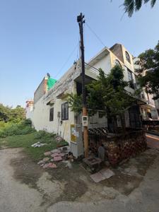 Image of 990 Sq.ft 4 BHK Independent House for sale in  ADA Shastripuram Sulabh Awas Yojna, Shastripuram, Agra for Rs. 12000000