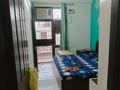 Bedroom Image of 1400 Sq.ft 3 BHK Apartment / Flat for rent in Indirapuram Ghaziabad for Rs. 30000