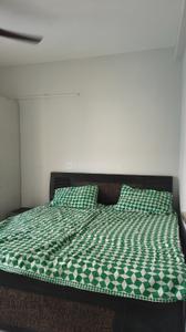 Bedroom Image of 1250 Sq.ft 3 BHK Builder Floor for rent in Signature Global City 37D 1, Sector 37D Gurgaon for Rs. 35000