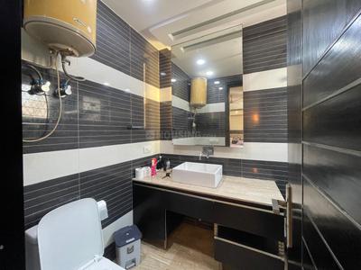 Bathroom Image of 4500 Sq.ft 4 BHK Builder Floor for sale in Panchsheel Enclave New Delhi for Rs. 85000000