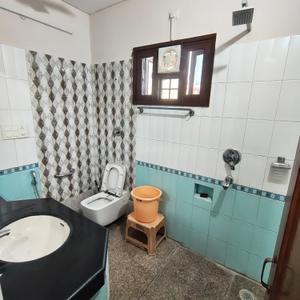 Image of 1400 Sq.ft 2 BHK Builder Floor for rent in Sector 40, Gurgaon for Rs. 55000