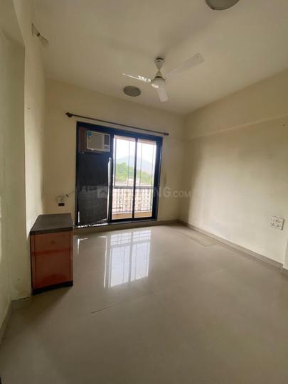 Kavesar, Hiranandani Estate Bedroom 1