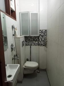 Bathroom Image of 1800 Sq.ft 3 BHK Builder Floor for rent in Ashok Vihar New Delhi for Rs. 60000