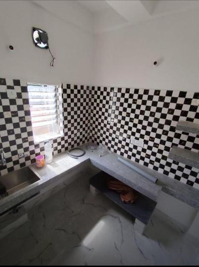 Kahilipara Kitchen 1