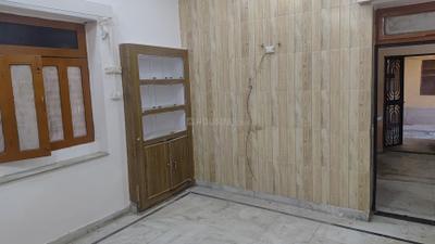 Bedroom Image of 2000 Sq.ft 7 BHK Independent House for rent in Rakabganj Agra for Rs. 50000