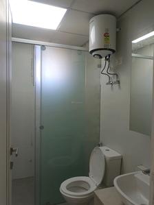 Common Bathroom Image of 1550 Sq.ft 3 BHK Builder Floor for rent in Signature Global City, Sector 37D Gurgaon for Rs. 27500