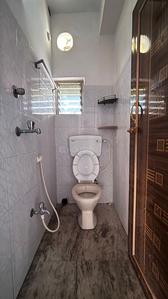 Bathroom Image of 1019 Sq.ft 3 BHK Apartment / Flat for sale in Ashok Nagar Kolkata for Rs. 4500000