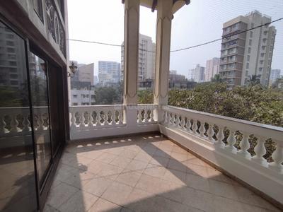 Balcony Image of 2500 Sq.ft 3 BHK Duplex for rent in Khar West Mumbai for Rs. 625000
