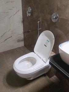 Common Bathroom Image of 1725 Sq.ft 3 BHK Apartment / Flat for sale in AP Kanta Apartment, Santacruz West Mumbai for Rs. 90000000