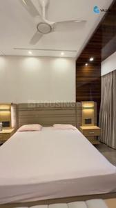 Bedroom Image of 3000 Sq.ft 4 BHK Apartment / Flat for rent in Dadar East Mumbai for Rs. 425000