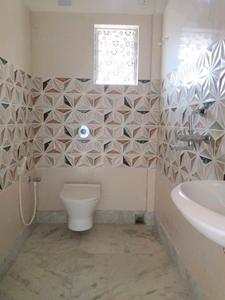 Common Bathroom Image of 900 Sq.ft 2 BHK Apartment / Flat for sale in Nayabad Kolkata for Rs. 4050000