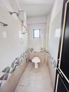 Bathroom Image of 550 Sq.ft 1 BHK Independent House for rent in Wadgaon Sheri Pune for Rs. 16000