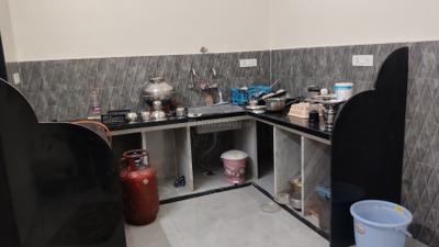 Kitchen Image of 1000 Sq.ft 3 BHK Independent House for rent in BDA Sardar Vallab Bhai Patel Apsi Karar Yojna, Bawadiya Kalan Bhopal for Rs. 10000