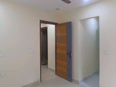 Bedroom Image of 1200 Sq.ft 3 BHK Builder Floor for sale in Pitampura New Delhi for Rs. 13000000