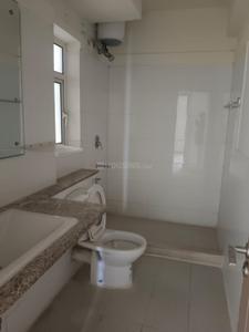 Bathroom Image of 2300 Sq.ft 4 BHK Apartment / Flat for rent in DLF New Town Heights, Sector 91 Gurgaon for Rs. 40000