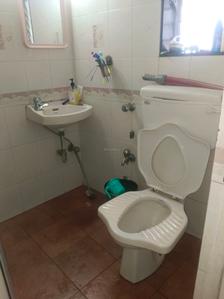Bedroom Two Image of 875 Sq.ft 2 BHK Apartment / Flat for sale in Kandivali West Mumbai for Rs. 15000000
