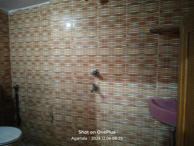 Bathroom Image of 1000 Sq.ft 1 BHK Apartment / Flat for rent in Jay Nagar Agartala for Rs. 9000