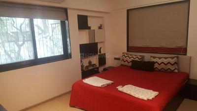 Bedroom Image of 1100 Sq.ft 3 BHK Apartment / Flat for rent in Vile Parle East Mumbai for Rs. 135000